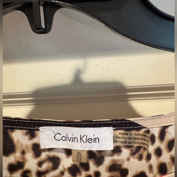 Calvin Klein Women's Red and Black Striped Leopard Blouse Size XL - Picture 3 of 3